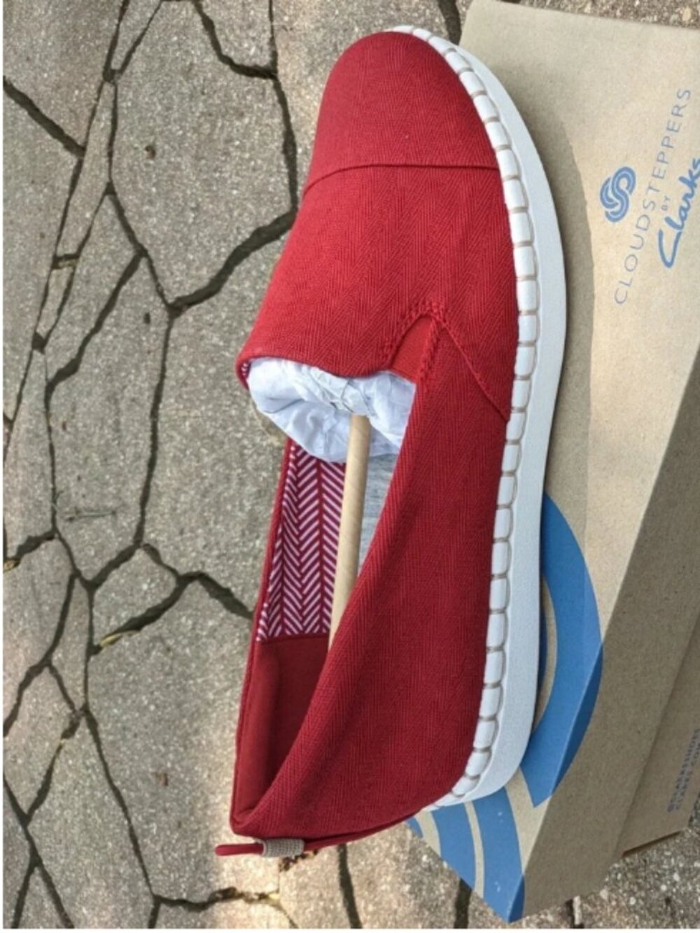 Clarks Cloudsteppers Step Glow Jade Red Slip-On Shoes Women's 11 NWT